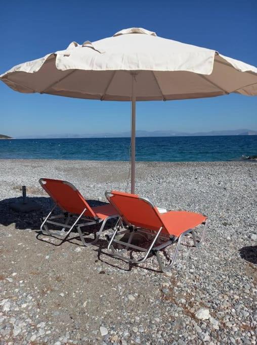 Karantou Villa Tirós Eksteriør bilde